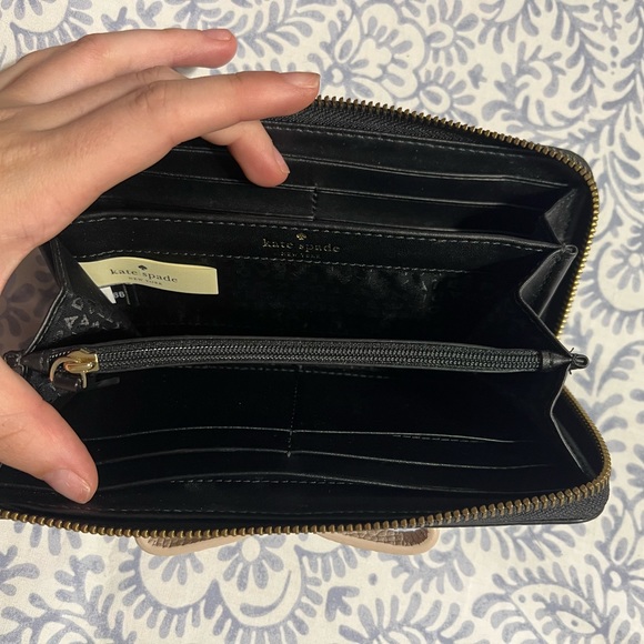 Kate spade purse and wallet 🖤 - Picture 5 of 5